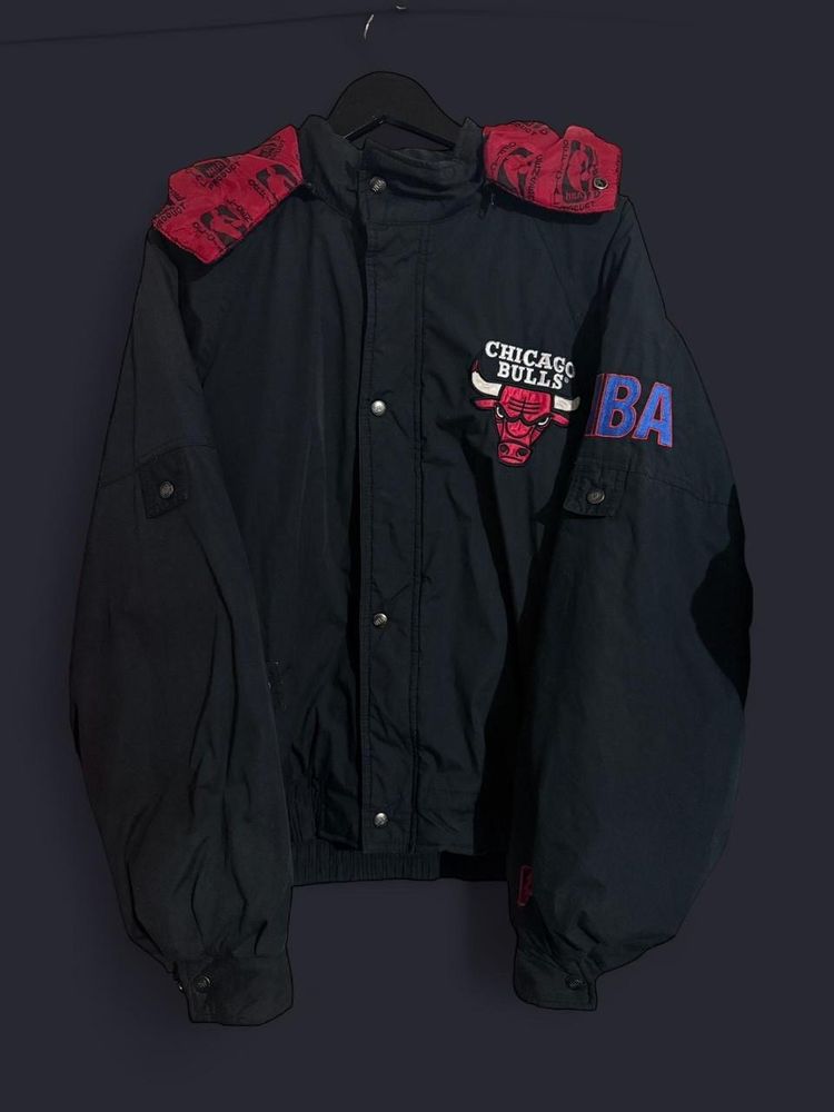 Pro Player NBA Chicago Bulls black jacket with red accents