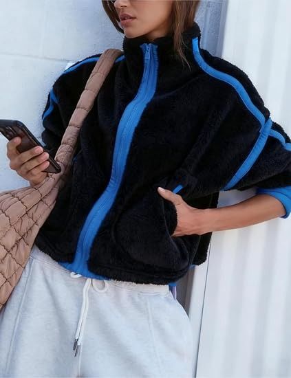 Immagine di Black Fleece Jacket With Blue Trim 5