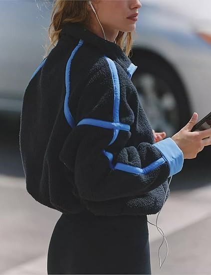 Immagine di Black Fleece Jacket With Blue Trim 2