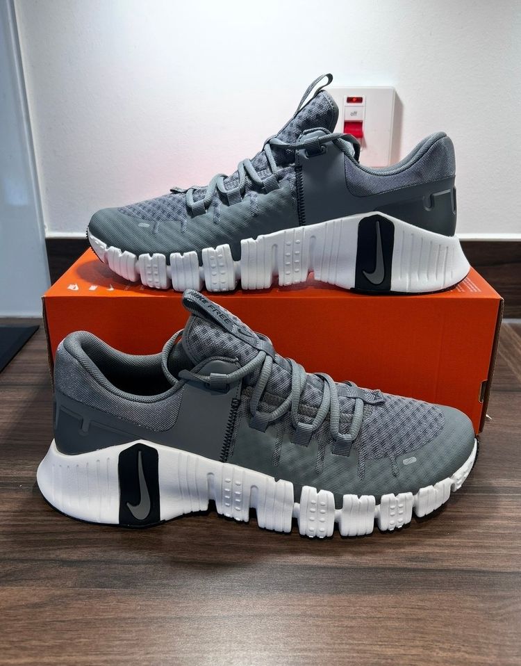 Nike Free Metcon 5 Gym Training Shoes - ‘Smoke Grey’ - Size UK 8,9,10.5,11 4