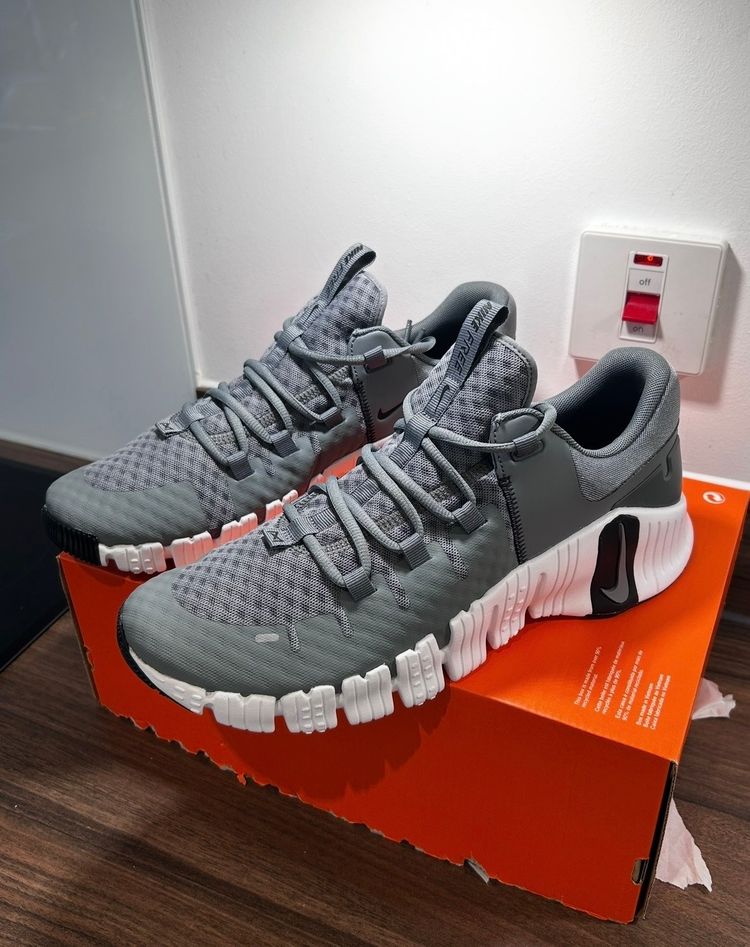 Nike Free Metcon 5 Gym Training Shoes - ‘Smoke Grey’ - Size UK 8,9,10.5,11 7