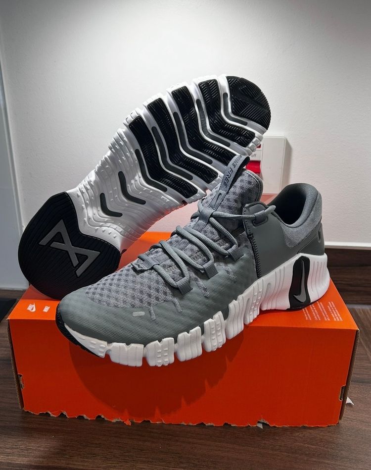 Nike Free Metcon 5 Gym Training Shoes - ‘Smoke Grey’ - Size UK 8,9,10.5,11 6