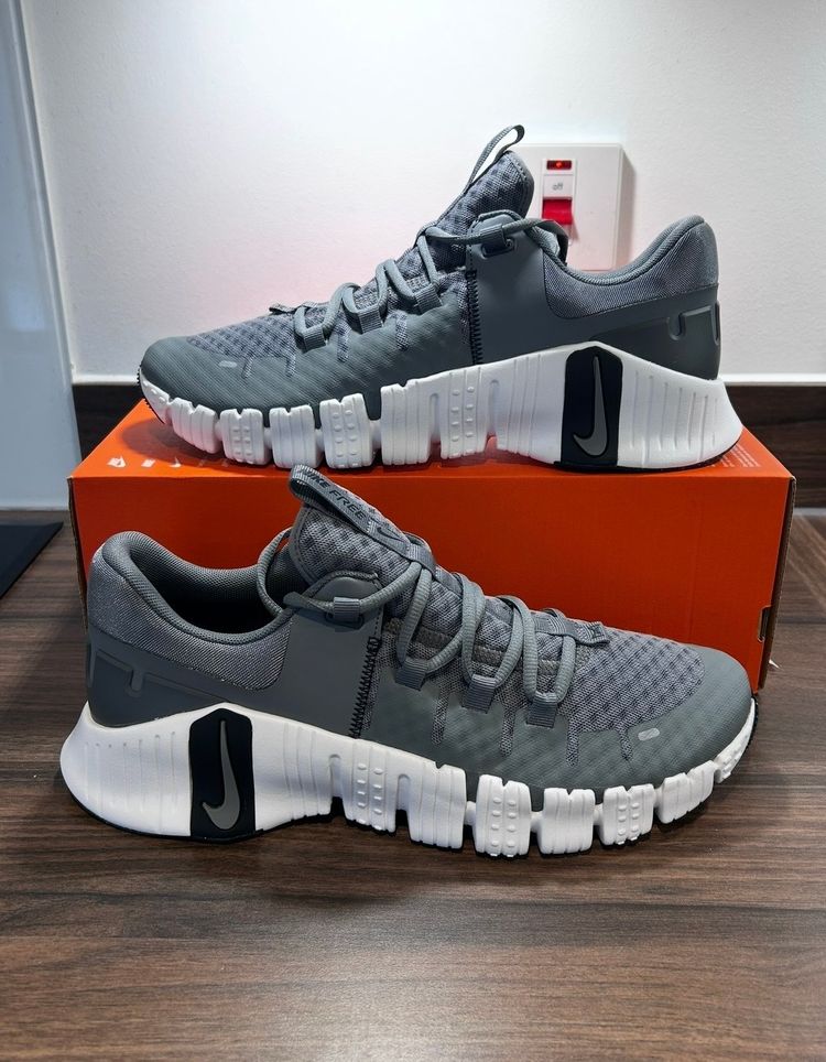 Nike Free Metcon 5 Gym Training Shoes - ‘Smoke Grey’ - Size UK 8,9,10.5,11 2