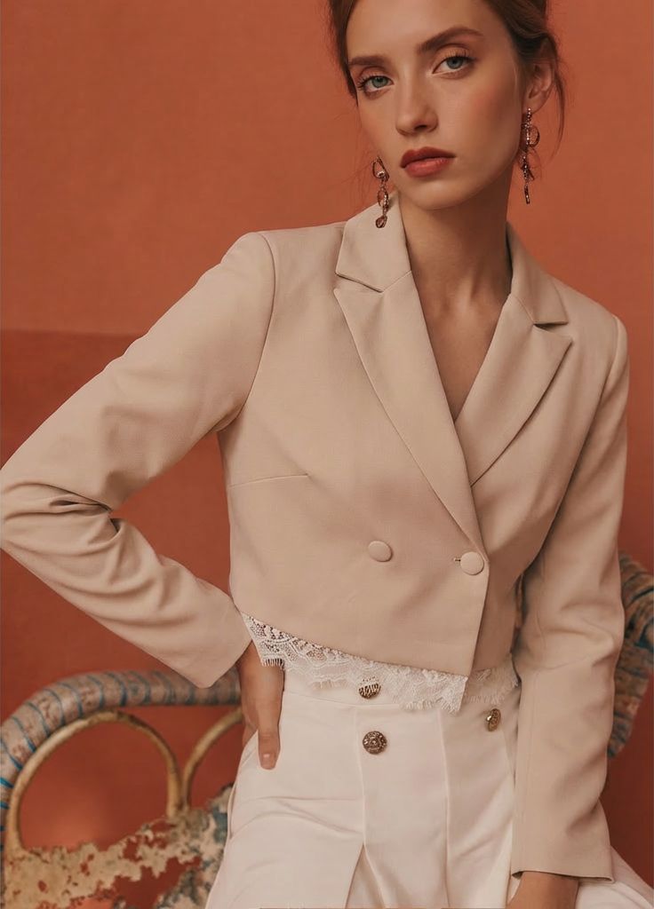 Immagine di Beige Light,Lazzerini Tiziana Structured Cropped Blazer,Light Beige – Made in Italy 2