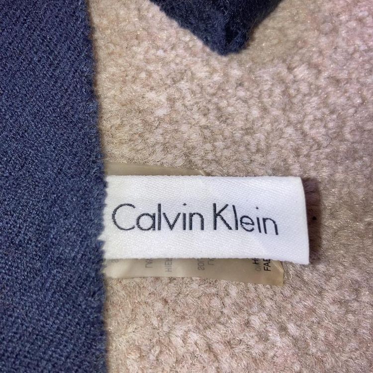 Calvin Klein scarf navy blue Calvin klein scarf plain blue with small metallic logo 3