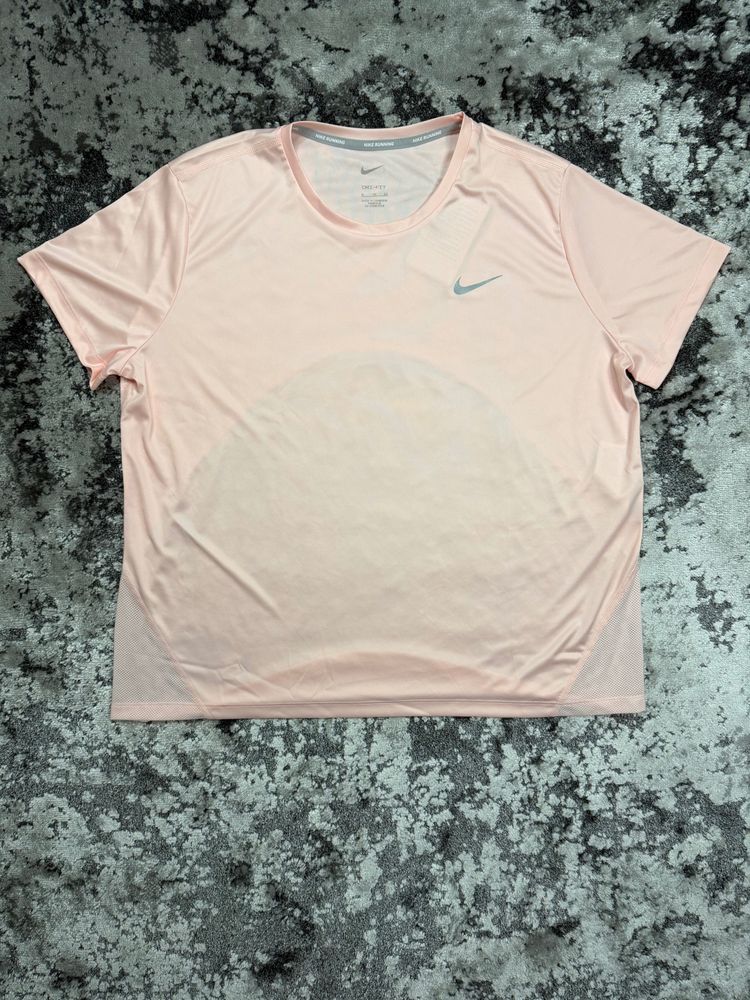 Nike 2.0 woman’s pink foam miler 