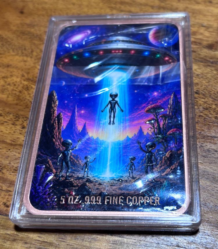 Alien-Themed Collectible Cards 2