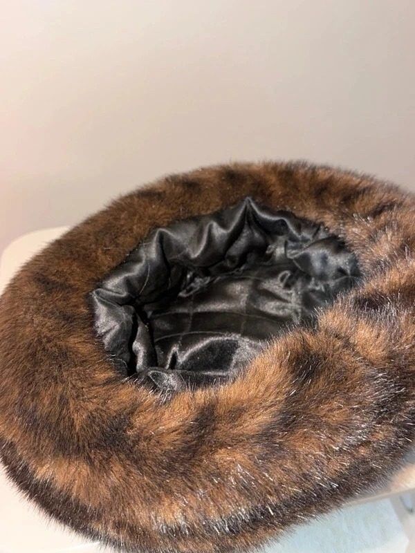 Brown Faux Fur Hat imagen 3