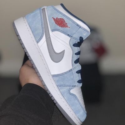 Jordan 1 mid french blue Gs