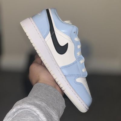 Jordan 1 low ice blue