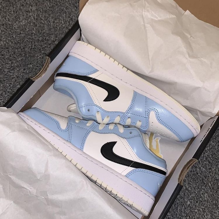 Jordan 1 low ice blue imagen 4