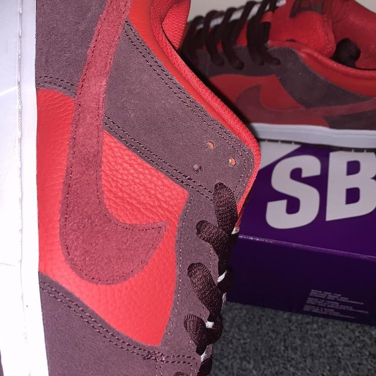 Nike dunk sb cherry obraz 3