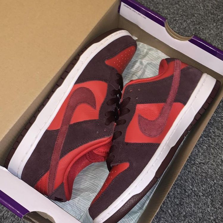 Nike dunk sb cherry obraz 4