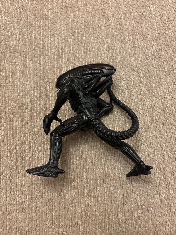 Black Alien Action Figure imagen 3