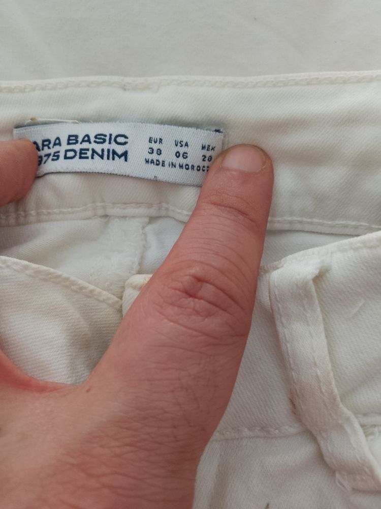 Zara Basic Denim Jeans 3