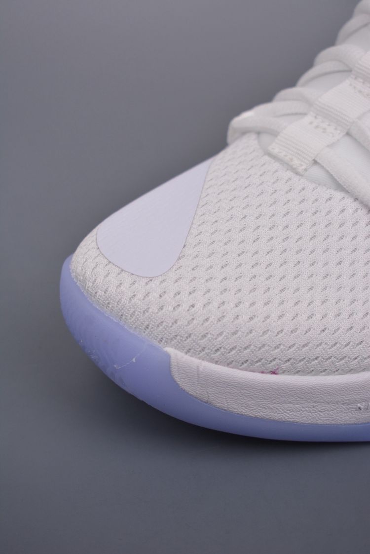 Sneakers image 3