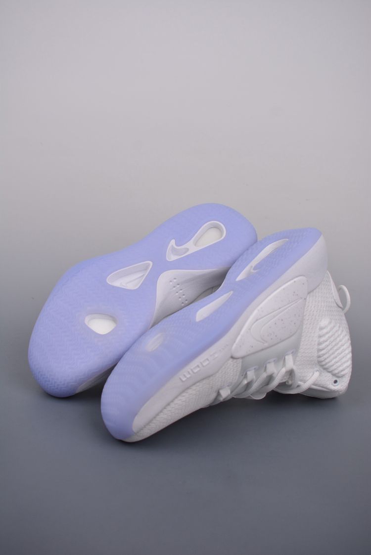 Sneakers image 8