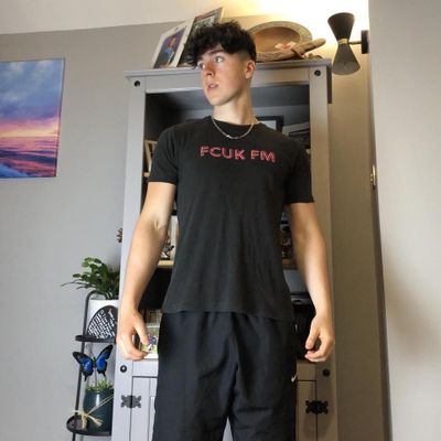 Y2K French Connection FCUK FM Graphic Tee 3