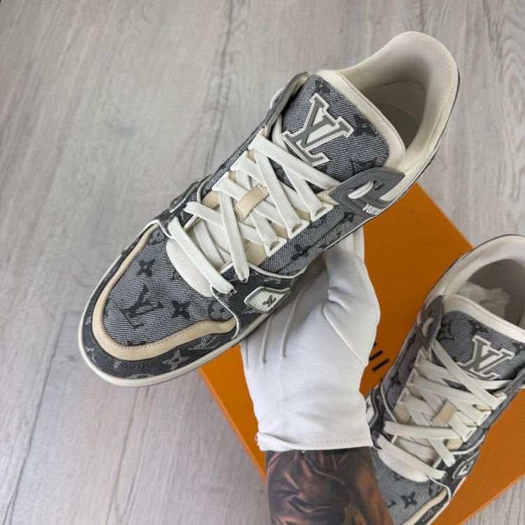Louis Vuitton Men’s Grey / White Monogram Low Trainers - Uk 9.5 (Fit 10/10.5) image 12