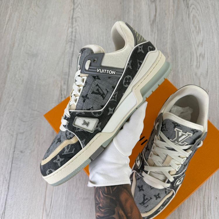 Louis Vuitton Men’s Grey / White Monogram Low Trainers - Uk 9.5 (Fit 10/10.5) image 11