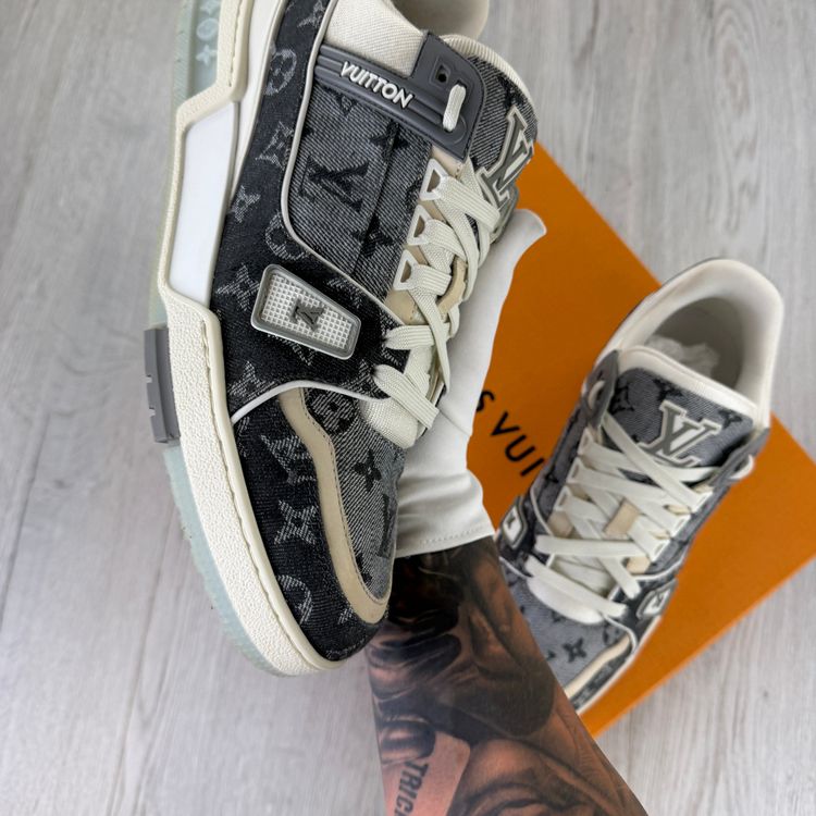 Louis Vuitton Men’s Grey / White Monogram Low Trainers - Uk 9.5 (Fit 10/10.5) image 3