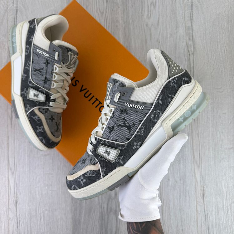Louis Vuitton Men’s Grey / White Monogram Low Trainers - Uk 9.5 (Fit 10/10.5) image 4