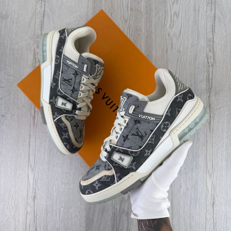 Louis Vuitton Men’s Grey / White Monogram Low Trainers - Uk 9.5 (Fit 10/10.5) image 10