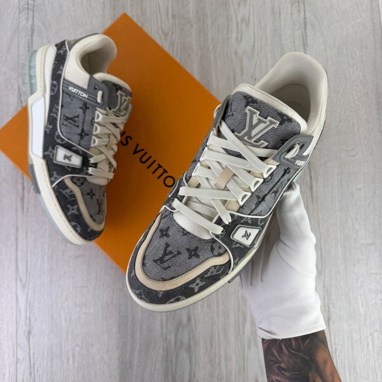 Louis Vuitton Men’s Grey / White Monogram Low Trainers - Uk 9.5 (Fit 10/10.5) image 8