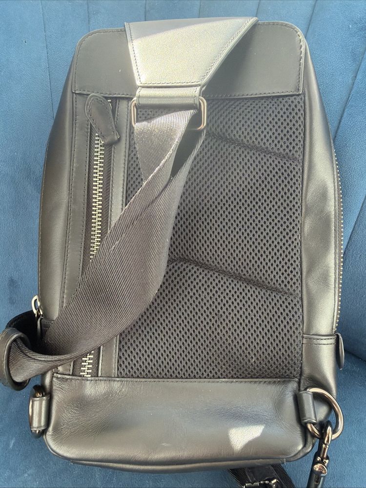 Coach Gotham Sling Back Pack 13 CC091 Black Signature Canvas Leather Bag BN image 4