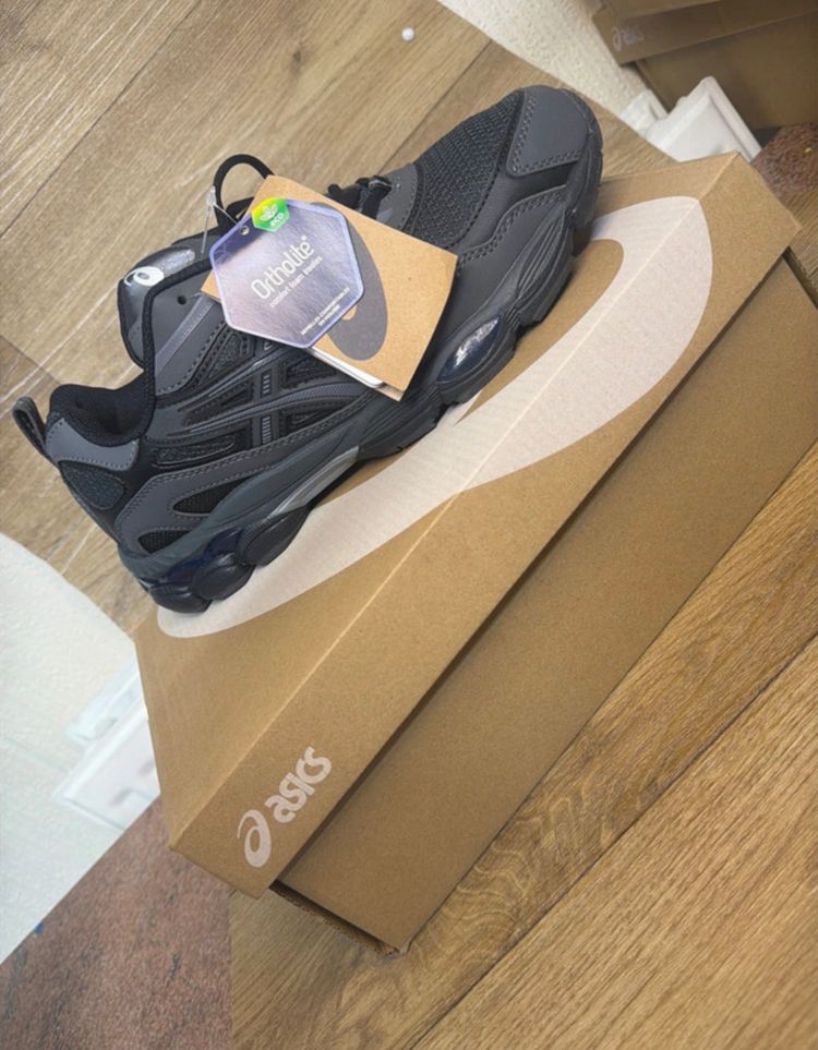Asics Black And Grey Running Shoes image 1