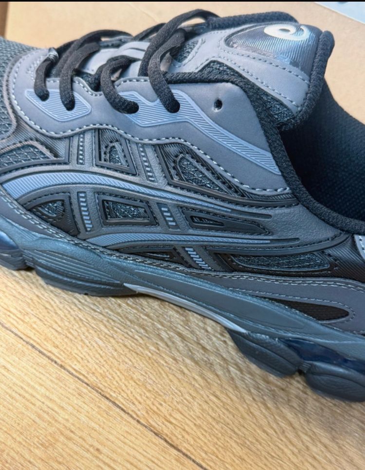 Asics Black And Grey Running Shoes image 5