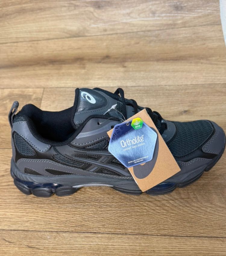 Asics Black And Grey Running Shoes image 2