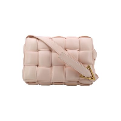 Bottega Veneta Borsa a Spalla Cassette Imbottita in Pelle Intrecciata Rosa