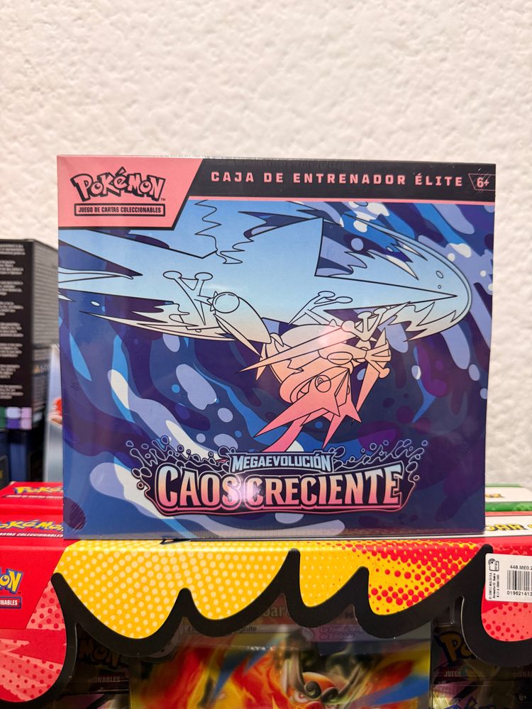 Pokémon Mega Evolución Caos Creciente Elite Trainer Box