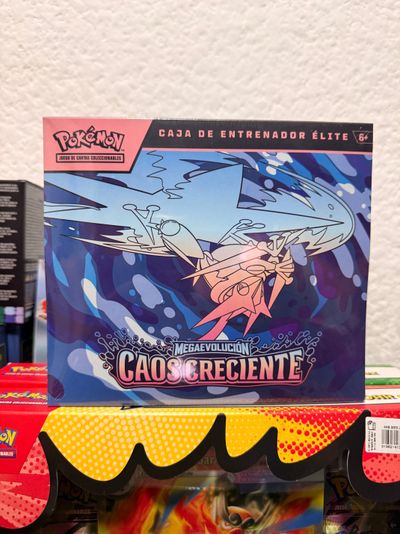 Pokémon Mega Evolución Caos Creciente Elite Trainer Box