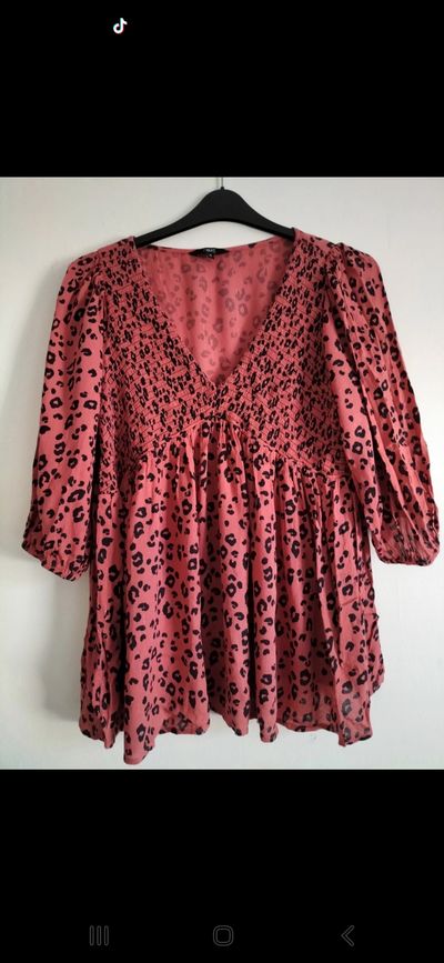 Next Dusky Coral & Black Patterned V Neck 3/4 Sleeve Chiffon Top - Size 14