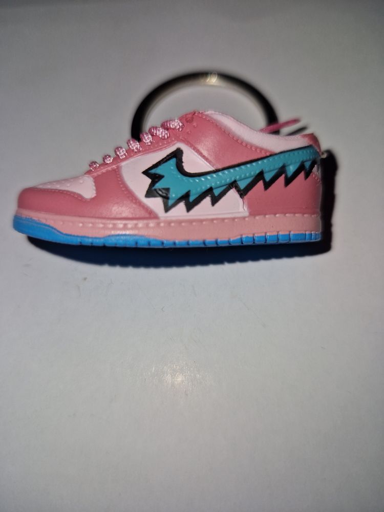 Nike "grateful dead" Pink bear Sneaker Keychain