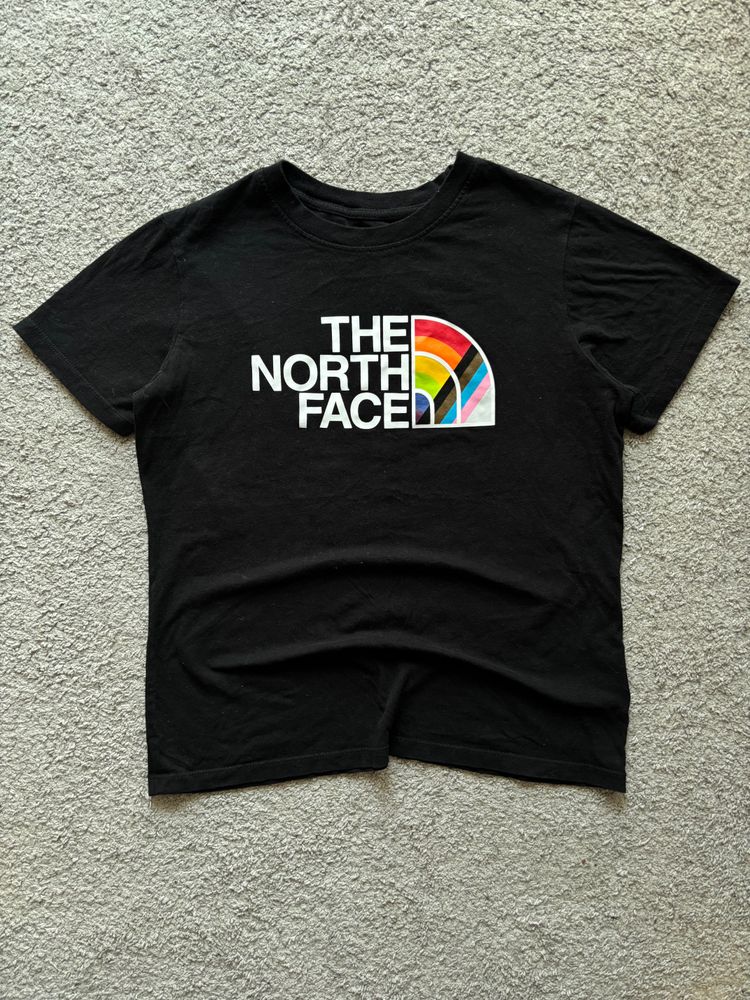 The North Face Women'S Black T-Shirt image 1