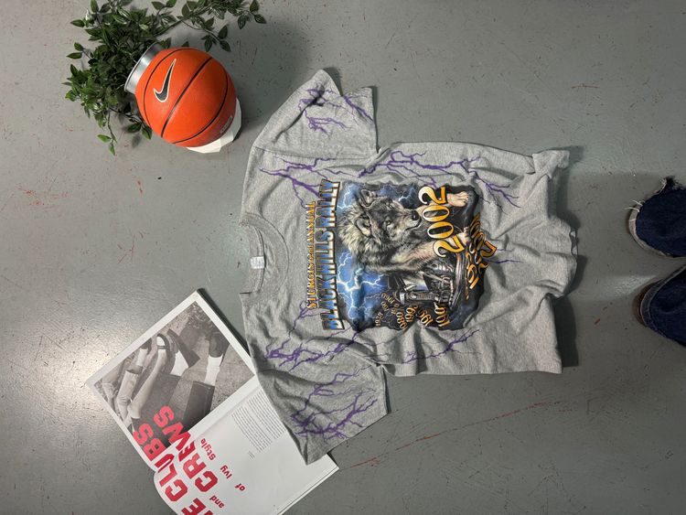 Other grey graphic t-shirt product image