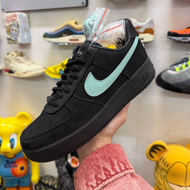 UK 8 Nike Air Force 1 Tiffany & Co. 1837 (Brand New)