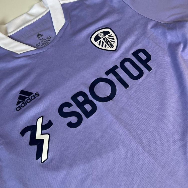 Leeds 21/22 season third shirt 2