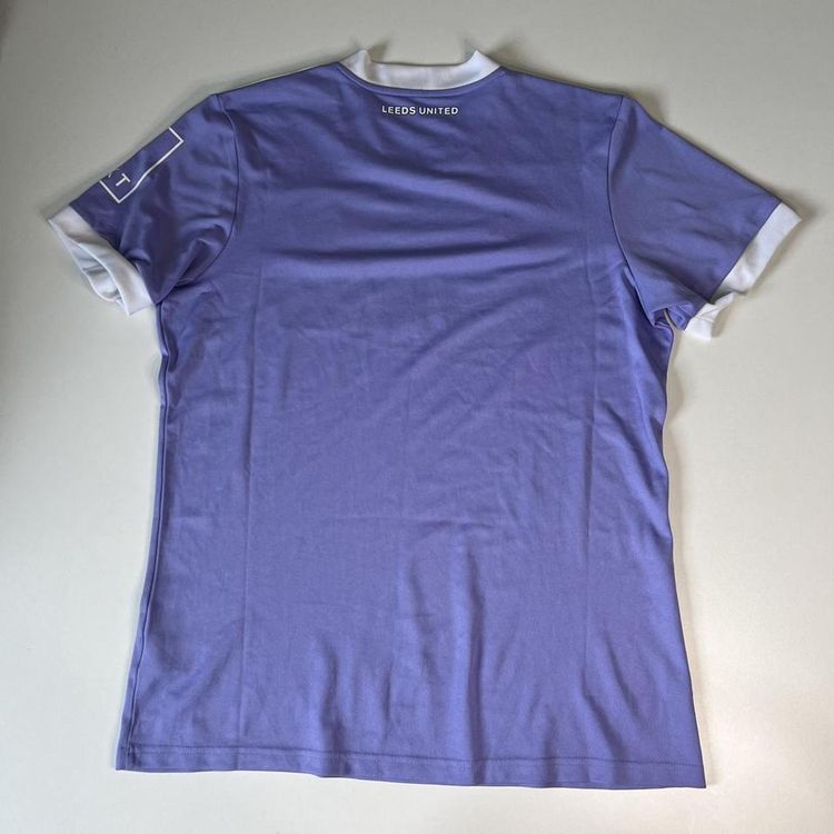 Leeds 21/22 season third shirt 4
