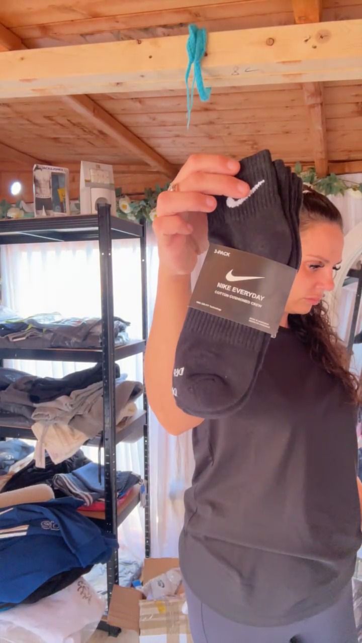 NIKE CREW SOCKS SIZE LARGE 