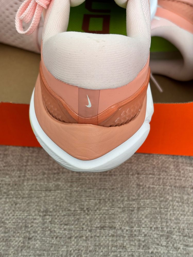 Wmns Nike Air Zoom Vomero 16 3
