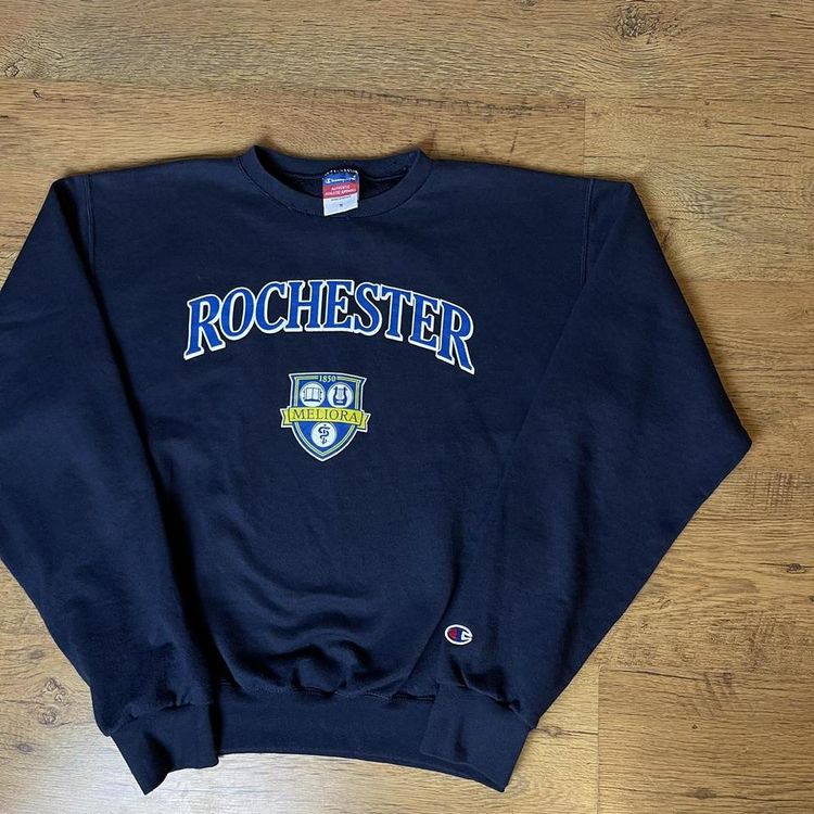 Vintage Champion x Rochester State University Sweatshirt 2