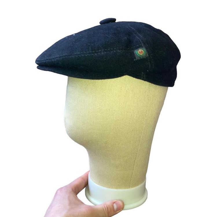 Vintage black flat cap
