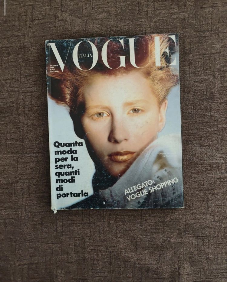 Vogue Vogue Italia Magazine December 1984 Issue product image