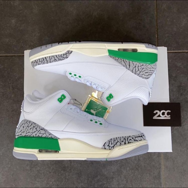 - Jordan 3 Retro Lucky Green (W) image 2