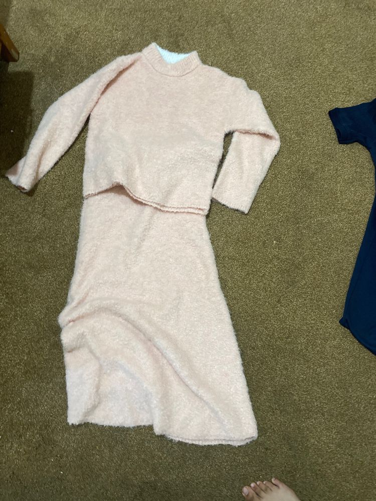 Set Pink Fuzzy Long Sleeve Top And Skirt Set product image