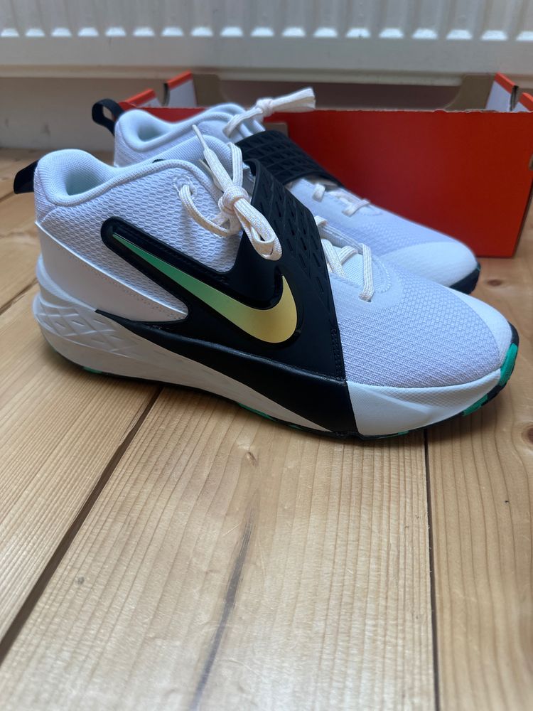 Nike Nike White And Black Sneakers product image